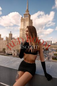 Эскортница Викки - грудь 2, рост 180 см, вес 60 кг, цвет волос Русые, этничность Европейская