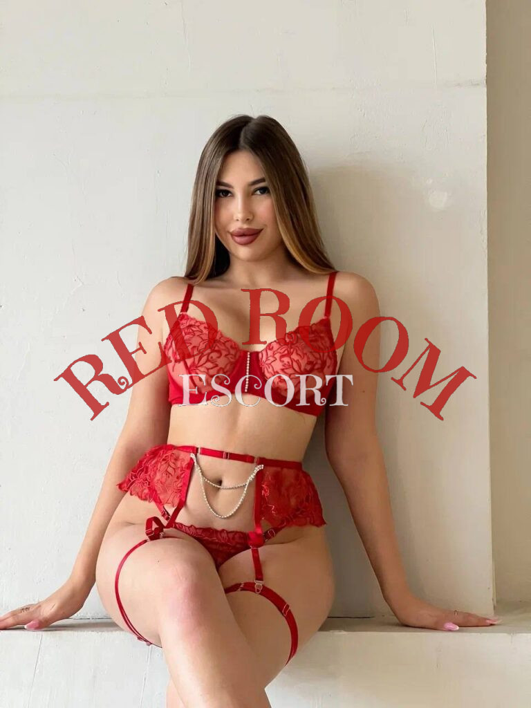 Эскортница Лёля - грудь 3, рост 161 см, вес 65 кг, цвет волос Русые, этничность Латиноамериканская