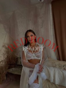 Эскортница Паолла - грудь 3, рост 169 см, вес 55 кг, цвет волос Шатенки, этничность Европейская
