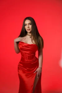 Ксения — возраст 23, рост 174, вес 64, размер груди 3