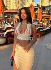 Эскортница Мариана - грудь 2, рост 160 см, вес 53 кг, цвет волос Брюнетки