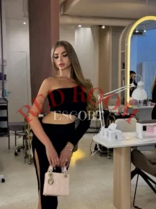 Полина — возраст 20, рост 173, вес 55, размер груди 4