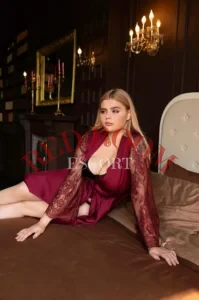 Марианна — возраст 21, рост 179, вес 98, размер груди 6