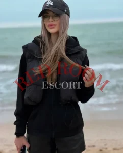 Эскортница София - грудь 2, рост 167 см, вес 55 кг, цвет волос Блондинки