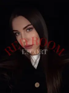 Эскортница Виктория - грудь 2, рост 168 см, вес 50 кг, цвет волос Брюнетки